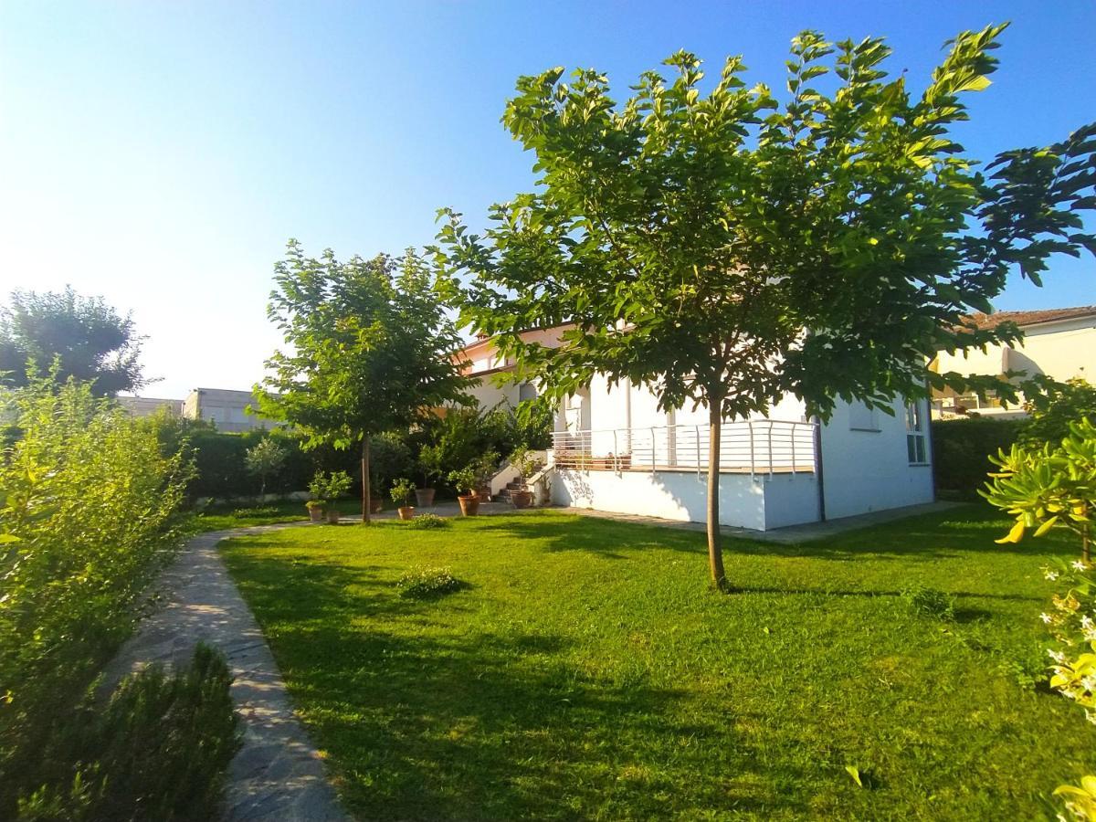 B&B Villa La Bouganville Camaiore Exterior foto