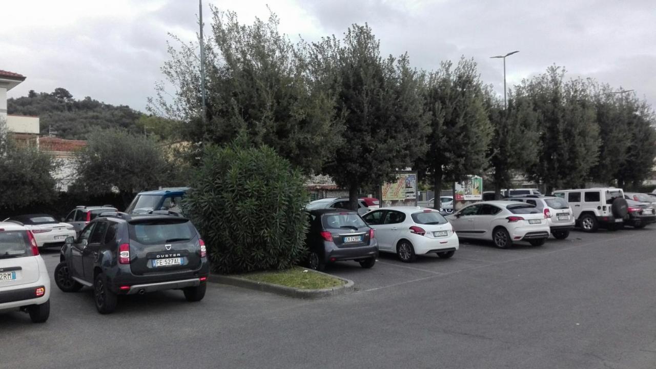 B&B Villa La Bouganville Camaiore Exterior foto